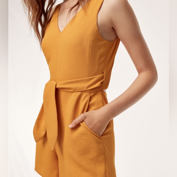 Wilfred Aritzia Aperture Romper Pale Yellow Size 4 - Picture 15 of 16